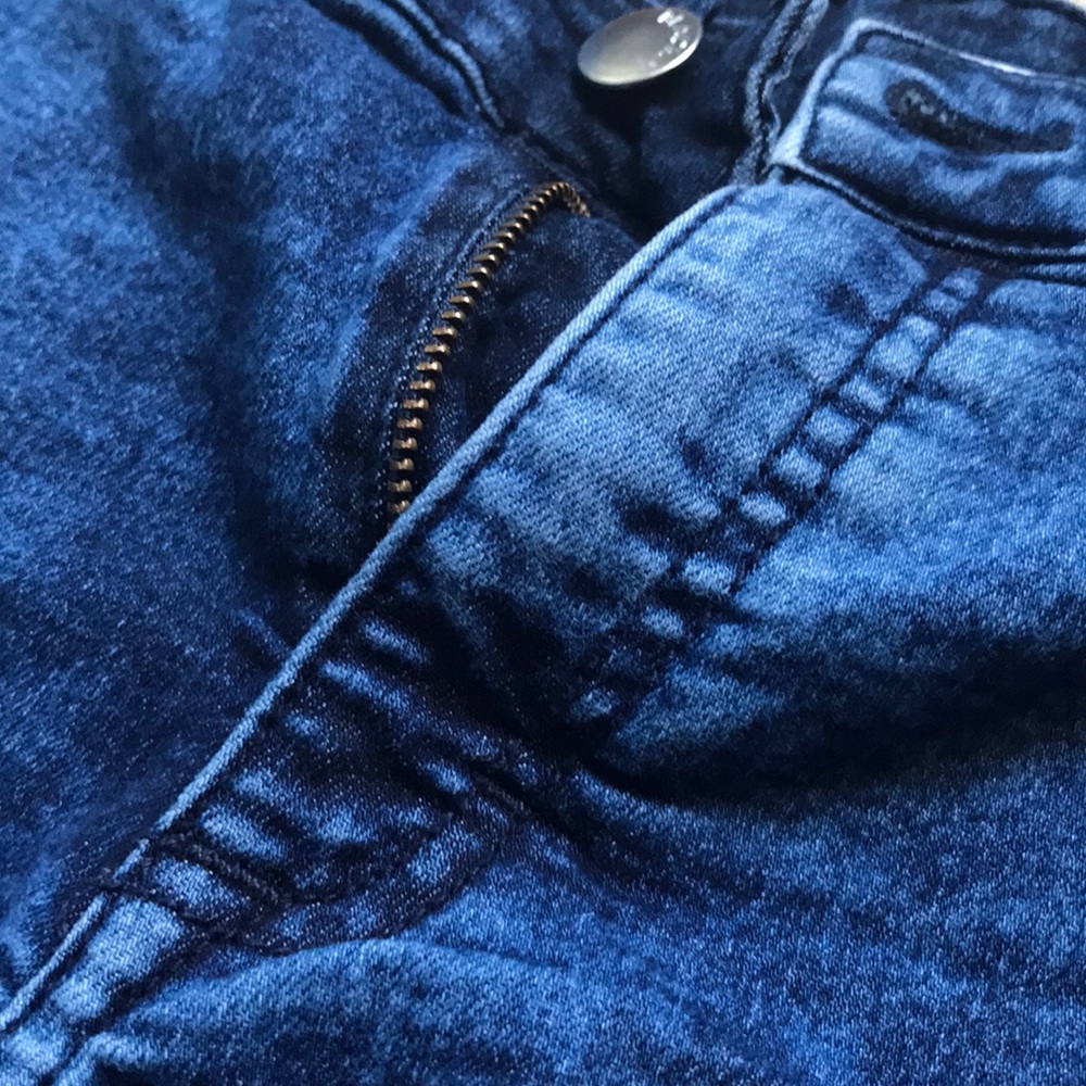 H&M Jean Shorts - Picture 3 of 6